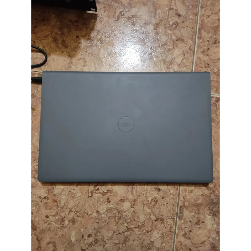 Dell vostro 3520 I5